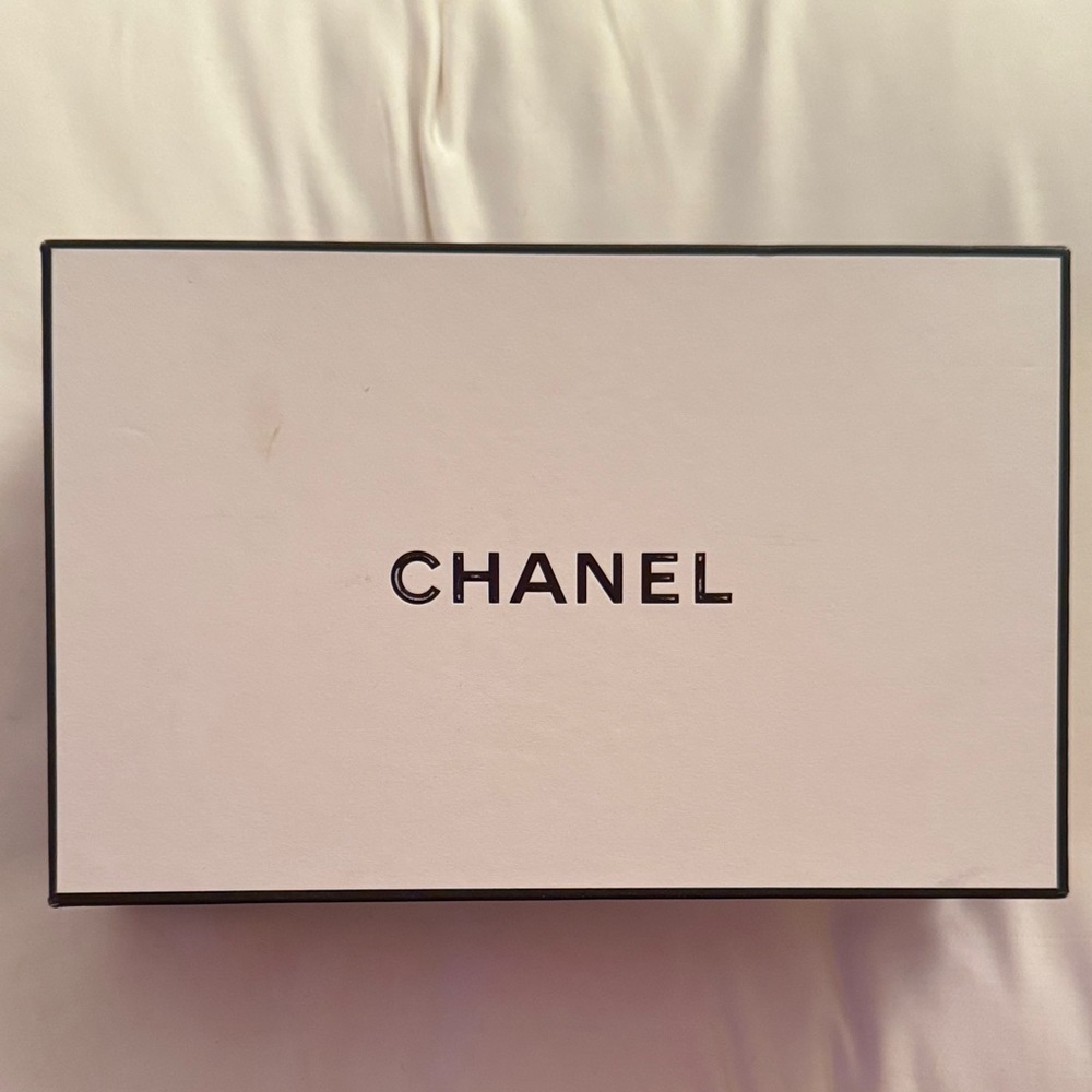 CHANEL Classic White Gift Box